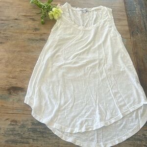 Cazzual tank t-shirt